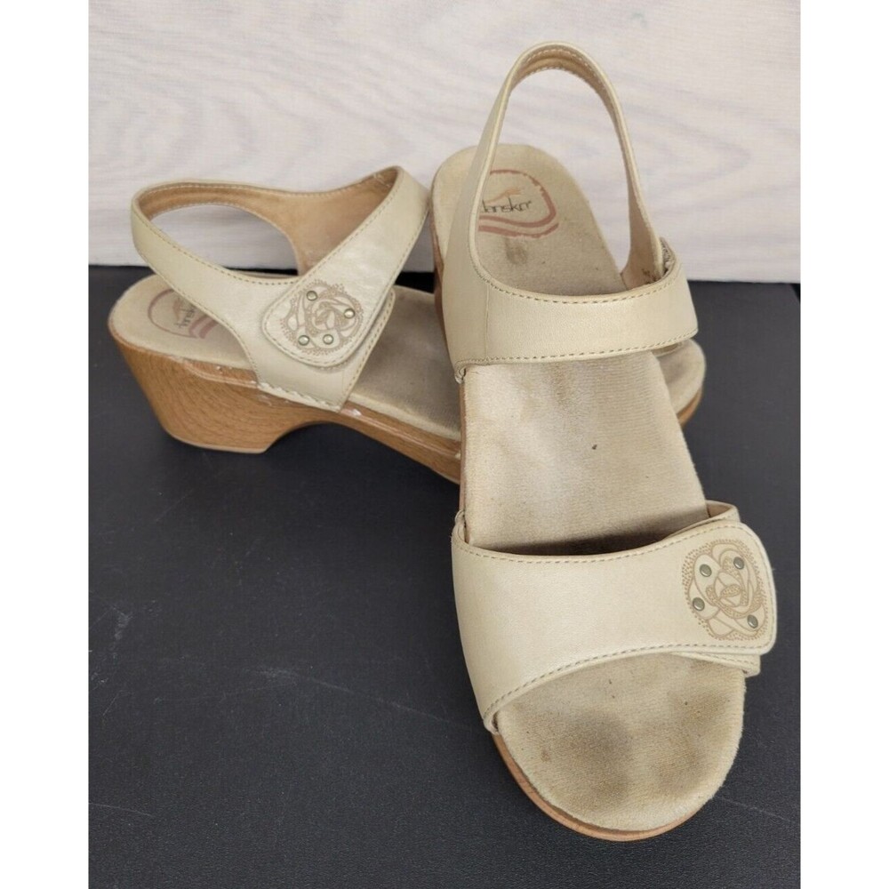 Dansko Women's Leather Sandals Adjustable Velcro with flower 🌼 print